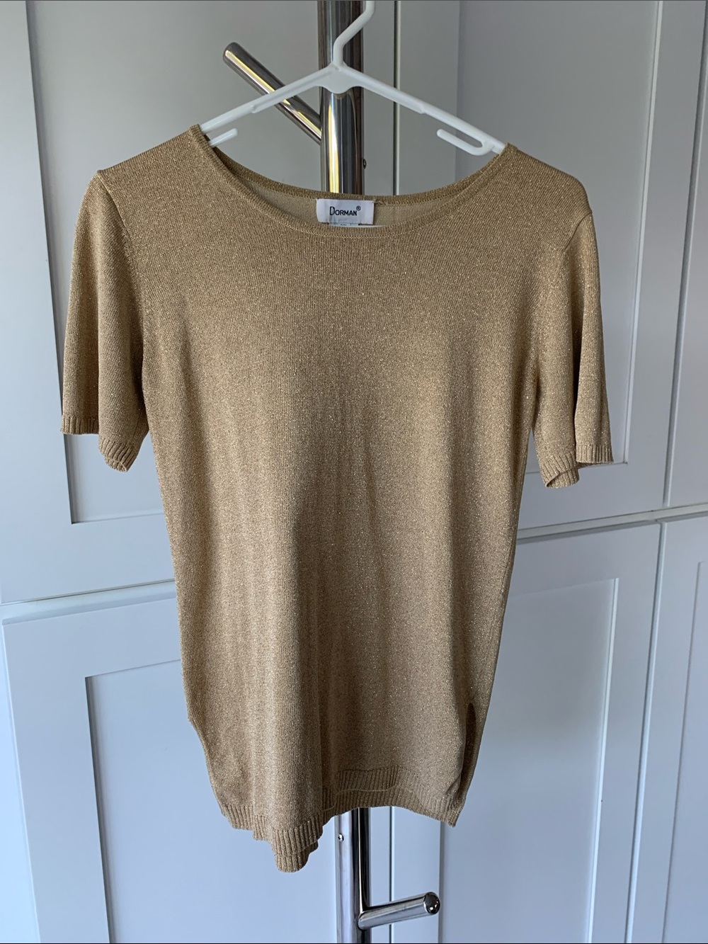 Dorman Gold Short Sleeve Metallic Knit Top, Size S.